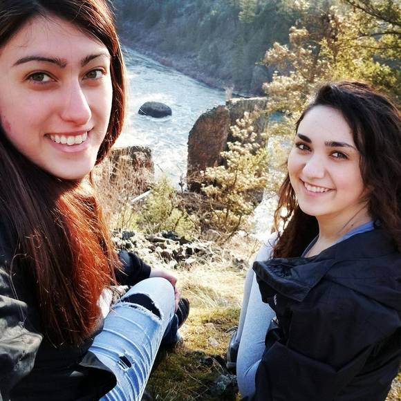 Meet your Posher, Amanda - Picture 1 of 1